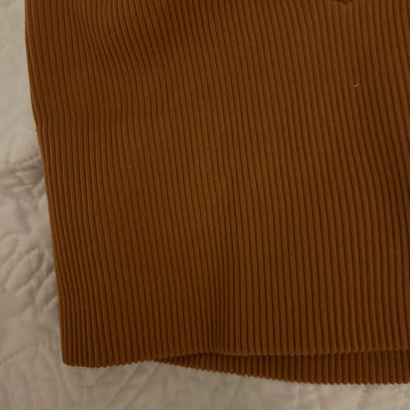 dark orange cropped deep v-neck - Picture 4 of 4